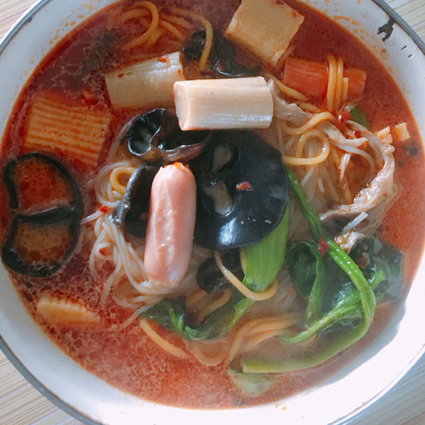 各地路边特色美食小吃：探寻舌尖上的风情