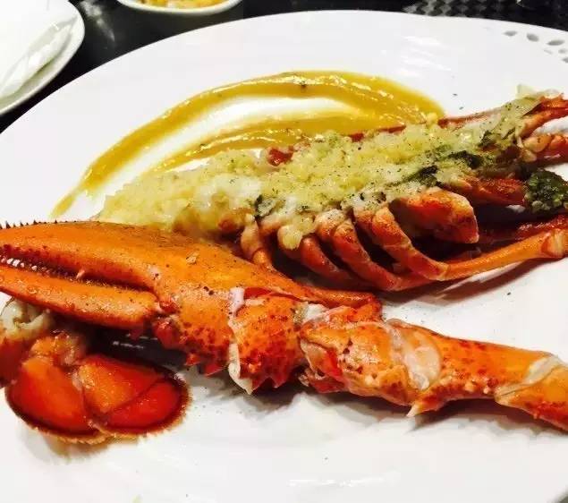 北京夜市特色美食：一口幸福，千种风味