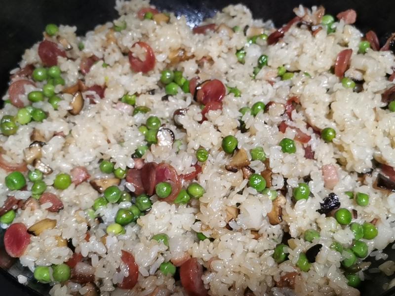 大学食堂特色美食：舌尖上的青春记忆