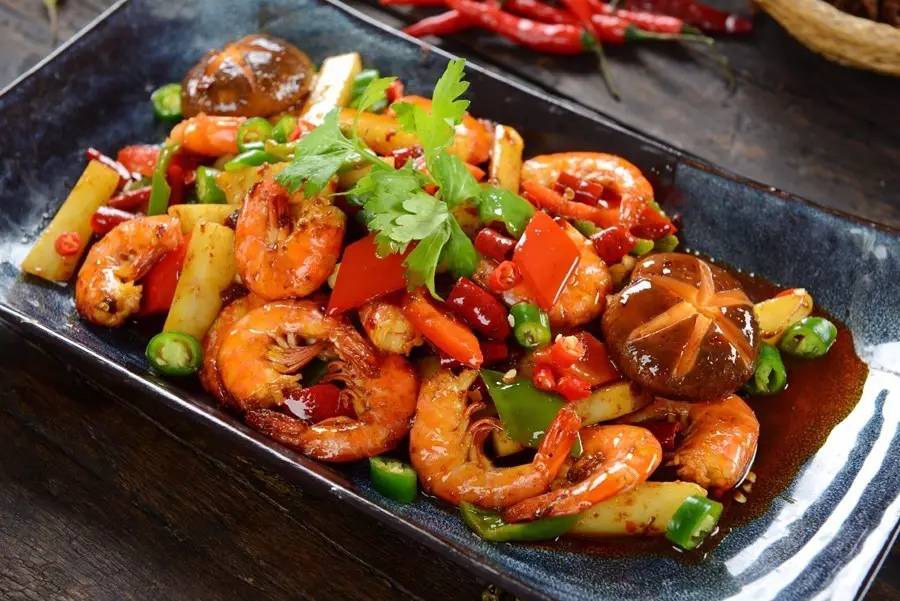 洛阳小吃街：探寻千年古都的美食秘境