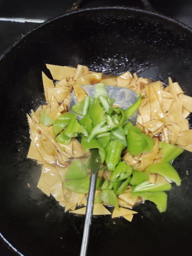 红原县特色美食：品味高原美食的独特魅力