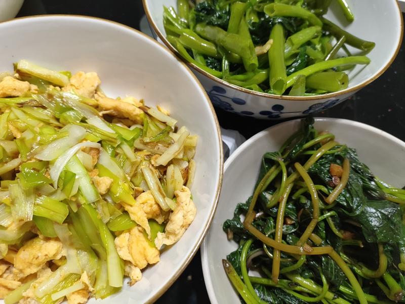 炸串小吃：美味瞬间，一口幸福