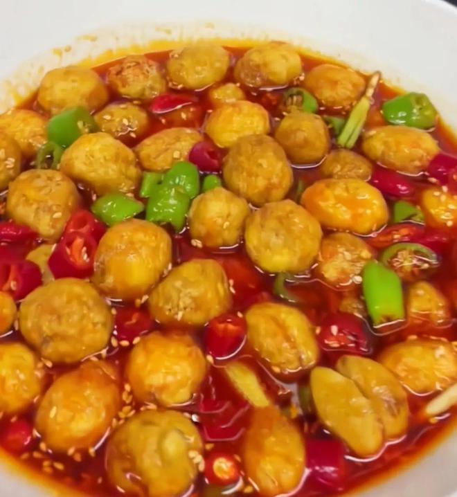 红椒怎么做好吃？探索红椒的多种美味做法