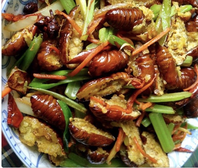火爆猪肝的家常做法：美味瞬间，家常烹饪新体验