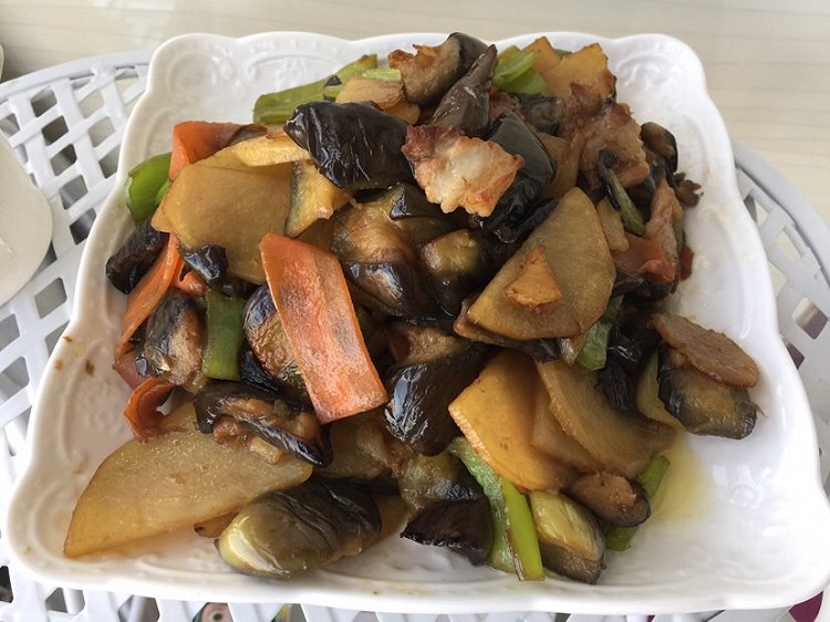 怎么下饺子好吃？掌握这些技巧，饺子更美味！