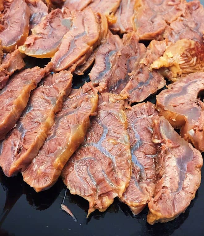 乌鲁木齐小吃一条街：美食探寻之旅