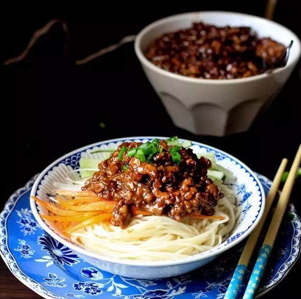 萝卜炖羊肉的家常做法：美味与健康的完美融合