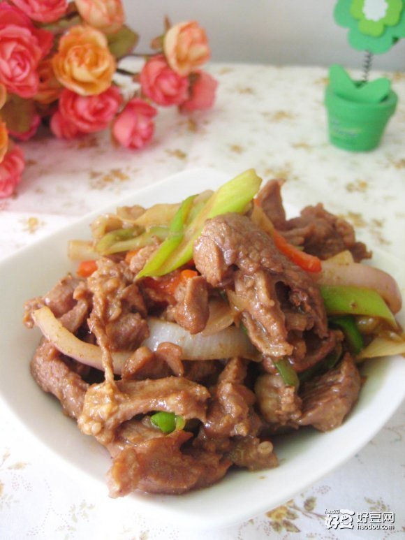白蘑菇炒肉的家常做法