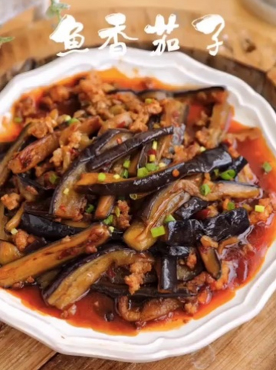小吃皇：探寻街头巷尾的美味传奇