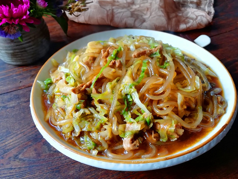 烤鸡怎么做好吃：掌握这些技巧，美味不再遥远