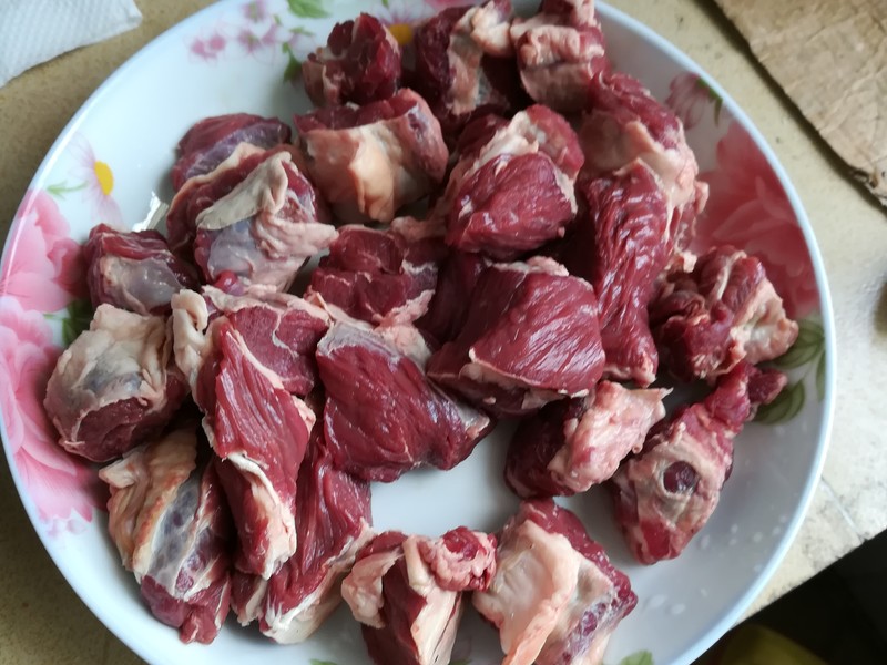 炖猪肉的家常做法：传统美食的魅力