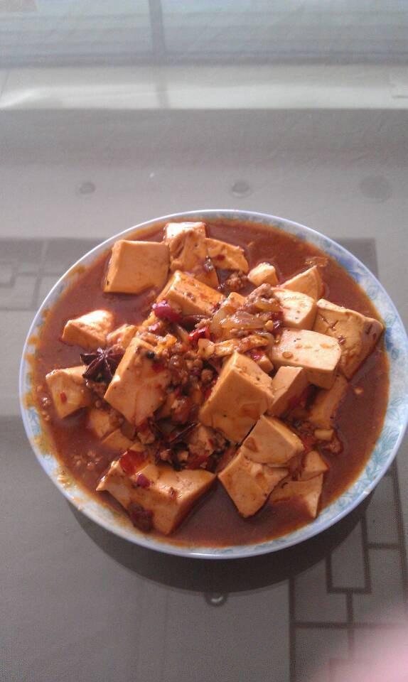怎么凉拌芹菜好吃 - 美食博主教你夏日爽口佳肴
