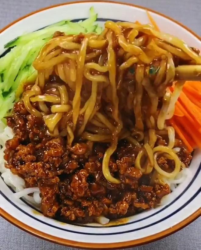炖小鸡腿的家常做法：美味与健康的完美结合