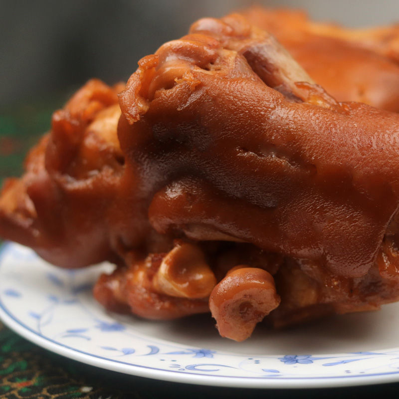 标题：探寻老潍特色美食街：一场味蕾的盛宴