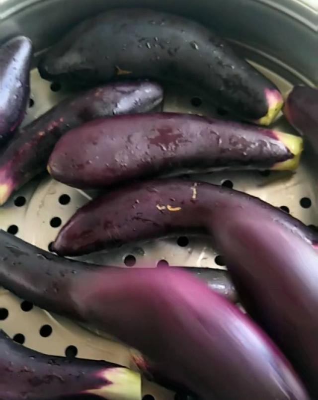 玉林特色美食牛巴粉：美味与传统的完美融合