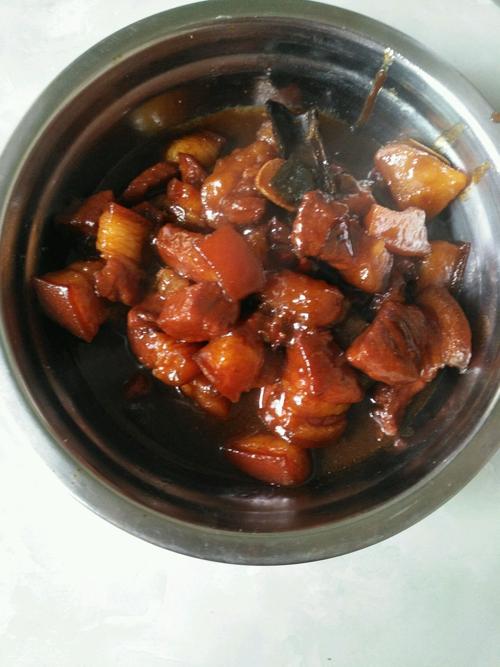 油焖龙虾的做法家常：解锁鲜美滋味，在家轻松烹饪