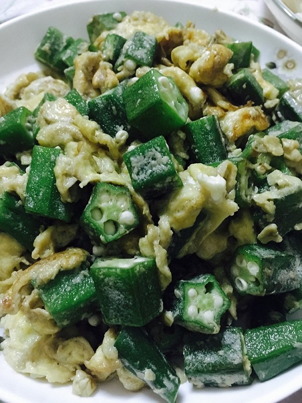 标题：贵州特色美食PPT——一场味蕾与视觉的双重盛宴