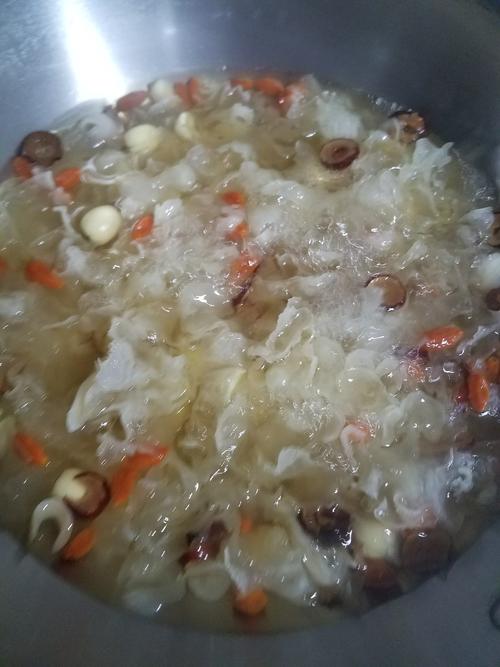 鸡排小吃：探寻街头美食的独特魅力