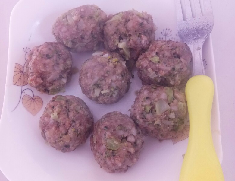 标题：《小吃莫：探寻城市角落的美食秘密》