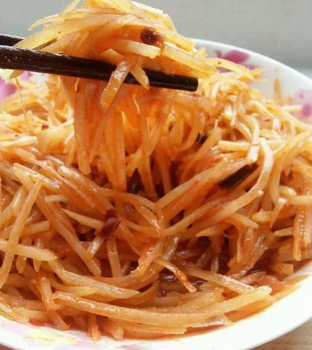 圣彼得堡当地特色美食：一场味蕾的奇幻旅程