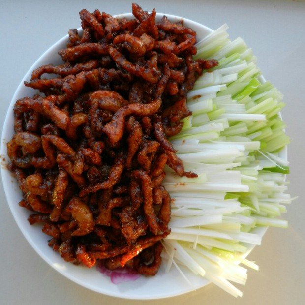 印尼特色美食糕点：探索诱人的热带风味