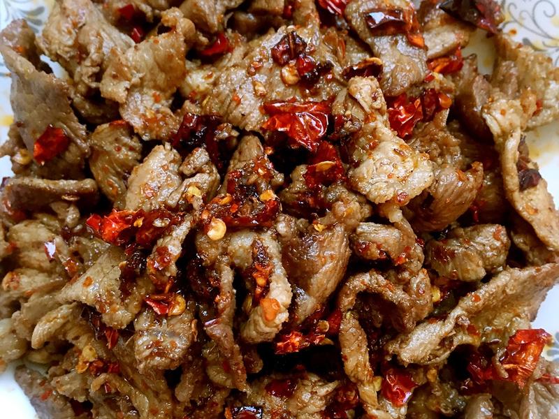 长豆角炒肉的家常做法：家常美味，轻松入门