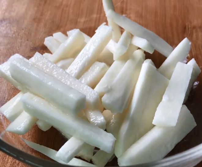 小吃的句子：探寻舌尖上的美味记忆