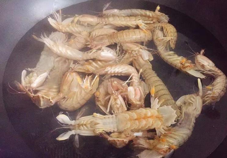 家常海鲜鱼：鲜美滋味，唤醒味蕾的海洋盛宴