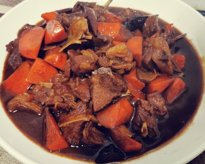 串串香小吃车：街头美食的绝佳选择