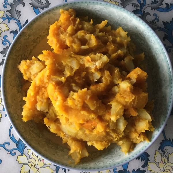 小葱拌豆腐的家常做法：简单易学的美味佳肴