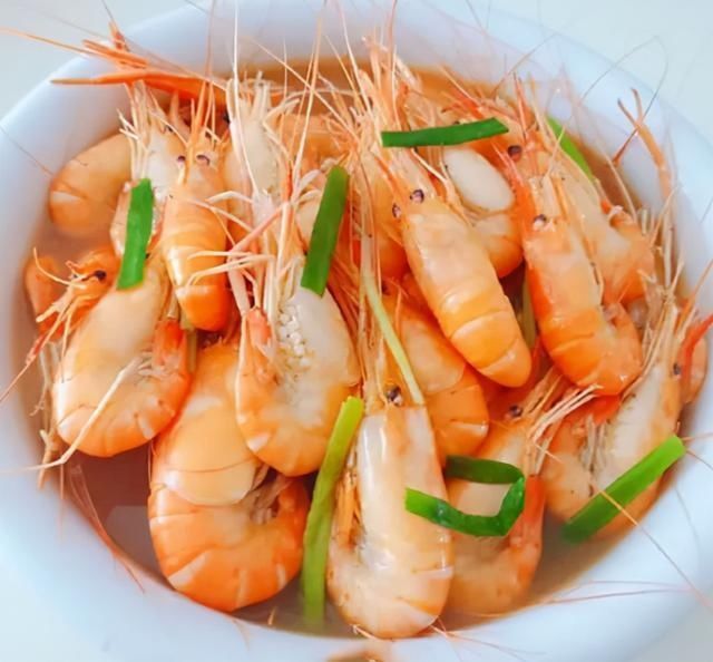清蒸鲳鱼的家常做法：简单易学，美味可口