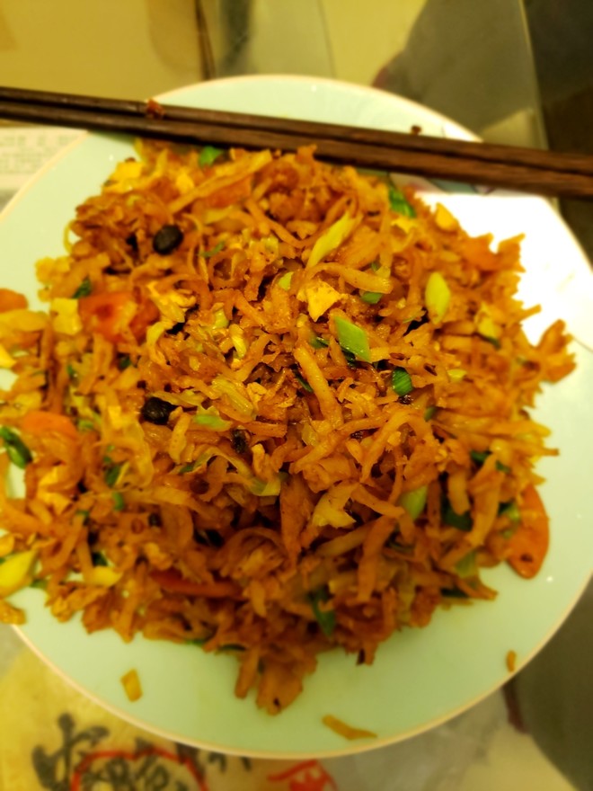 番茄焖大虾家常做法：鲜香四溢的美食体验