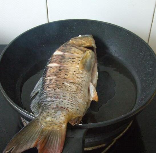 蒜苗炒豆腐的家常做法